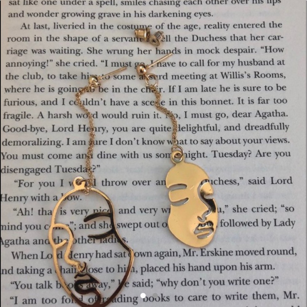 abstract earrings 🧚🏻‍♂️
